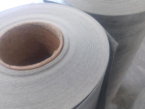 高分子湿铺自粘防水卷材的施工方法